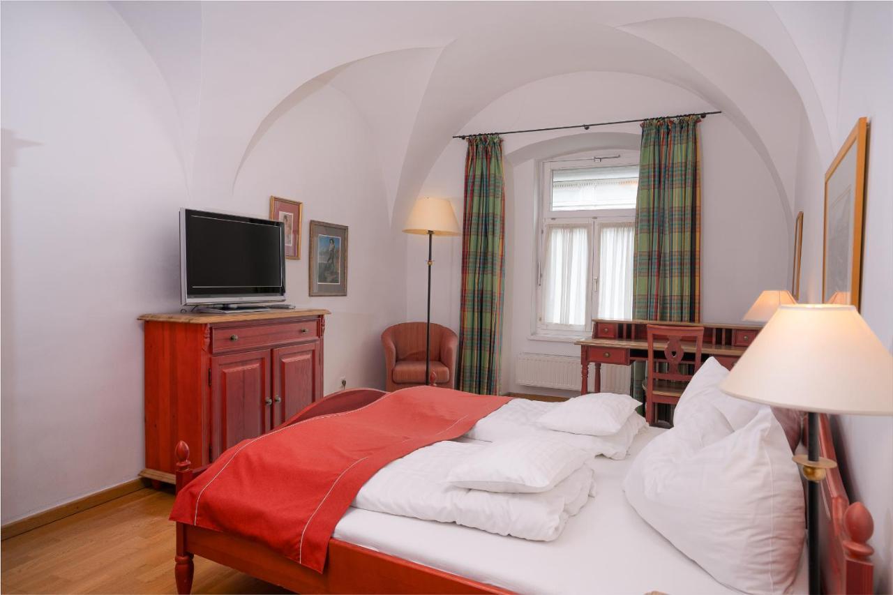 Gasthof Zum Greif Leoben  Esterno foto